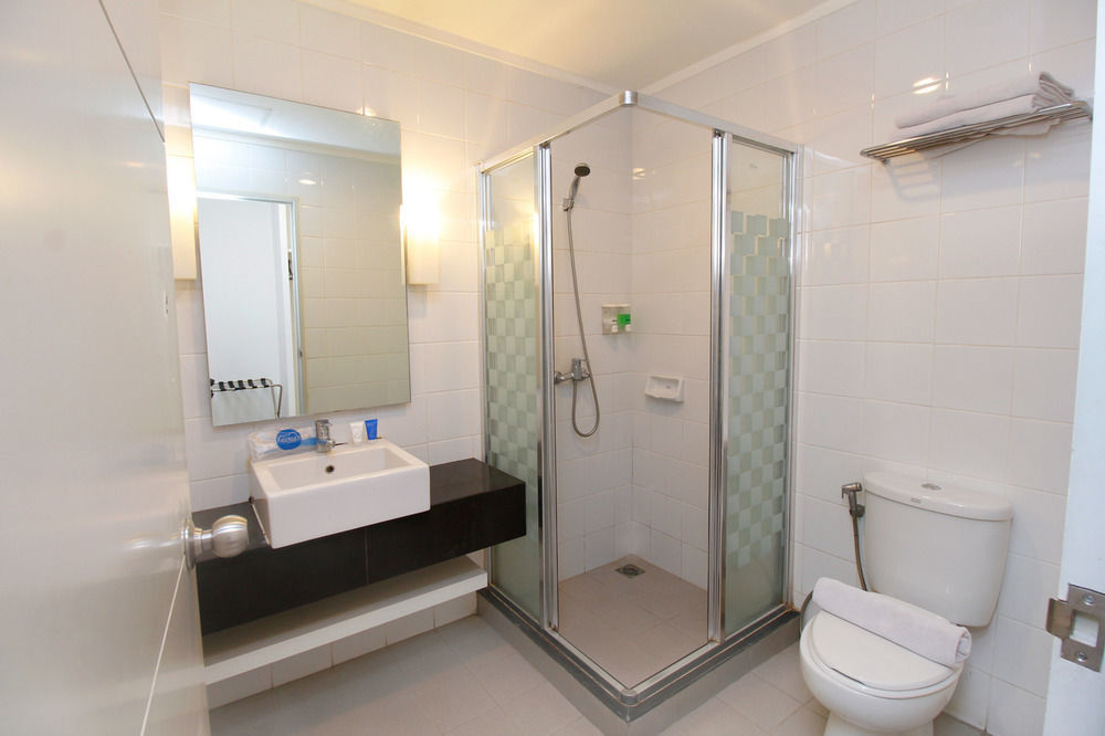 Airy Glodok Pinangsia Raya Jakarta Hotel Екстериор снимка