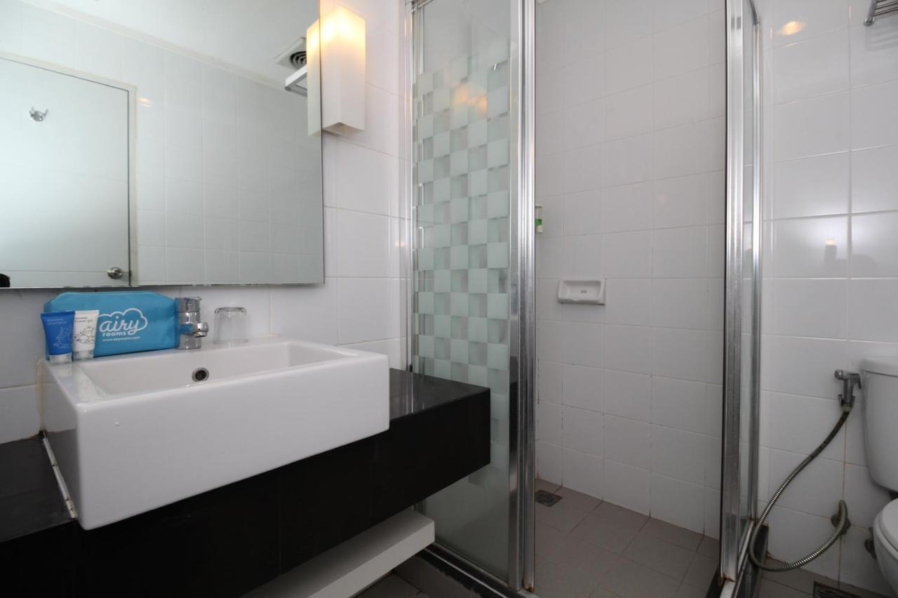 Airy Glodok Pinangsia Raya Jakarta Hotel Екстериор снимка