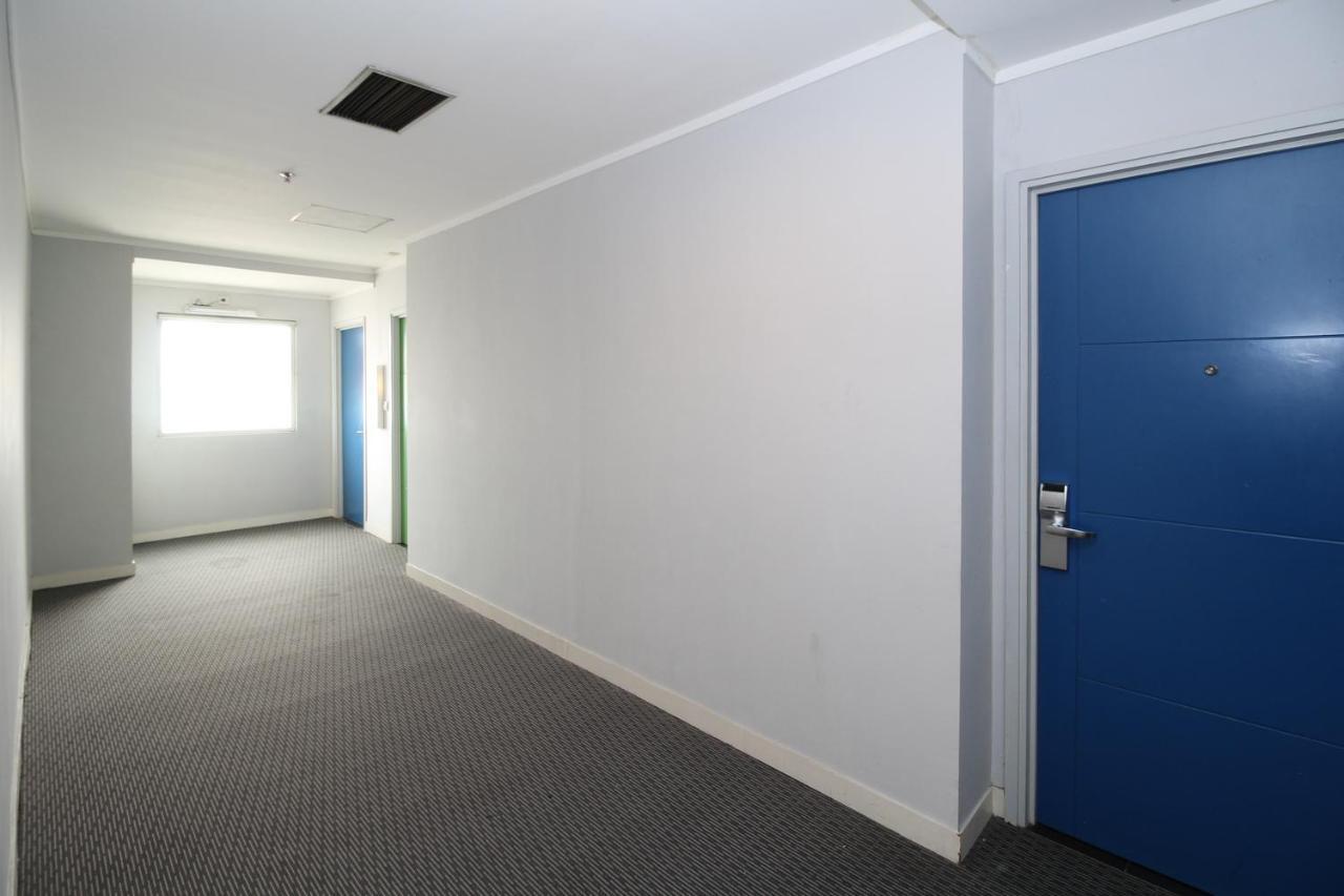 Airy Glodok Pinangsia Raya Jakarta Hotel Екстериор снимка