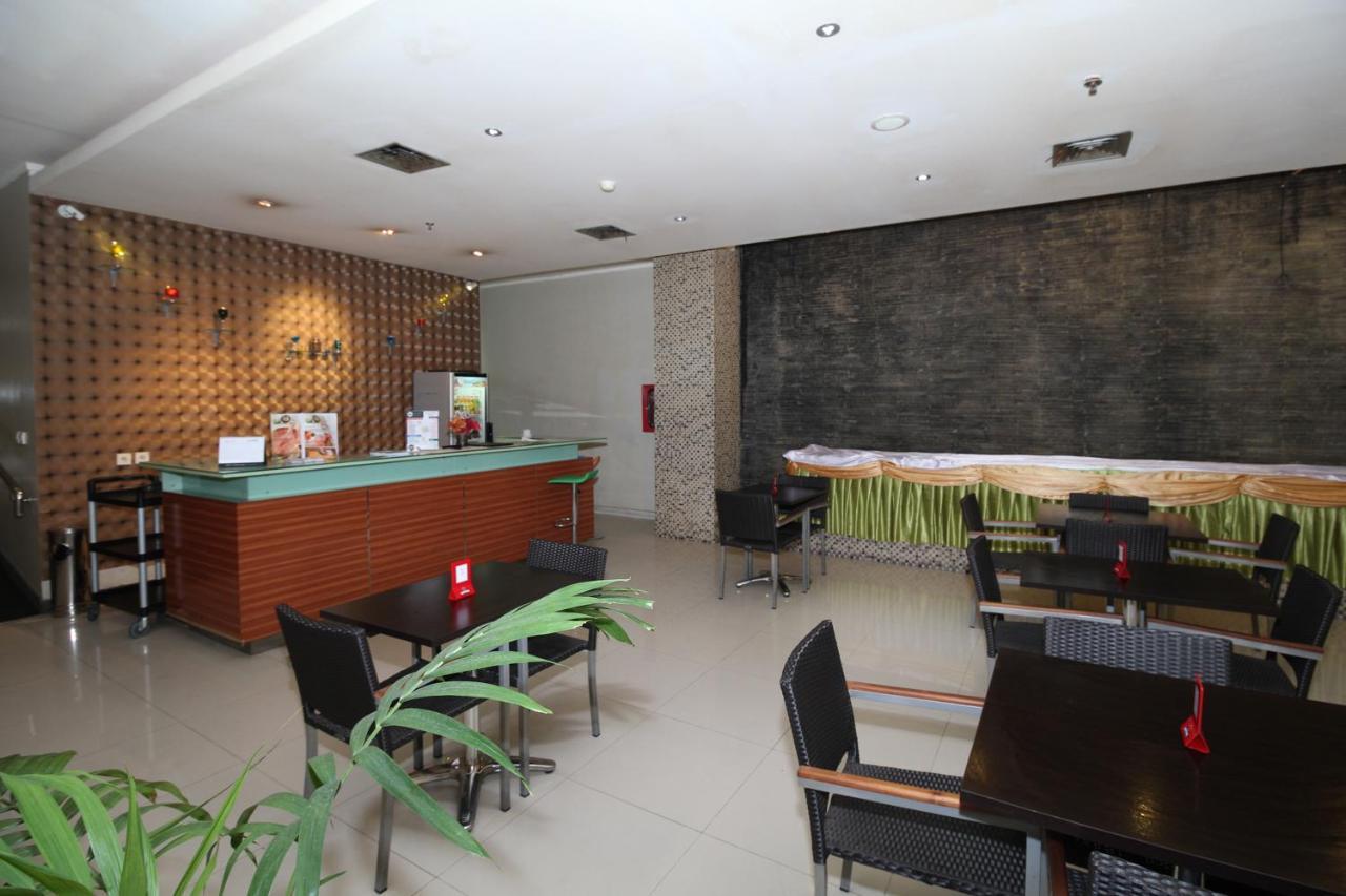 Airy Glodok Pinangsia Raya Jakarta Hotel Екстериор снимка